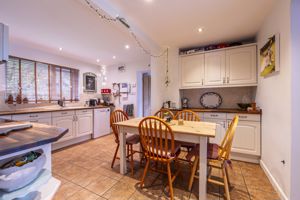 Photo 15- click for photo gallery